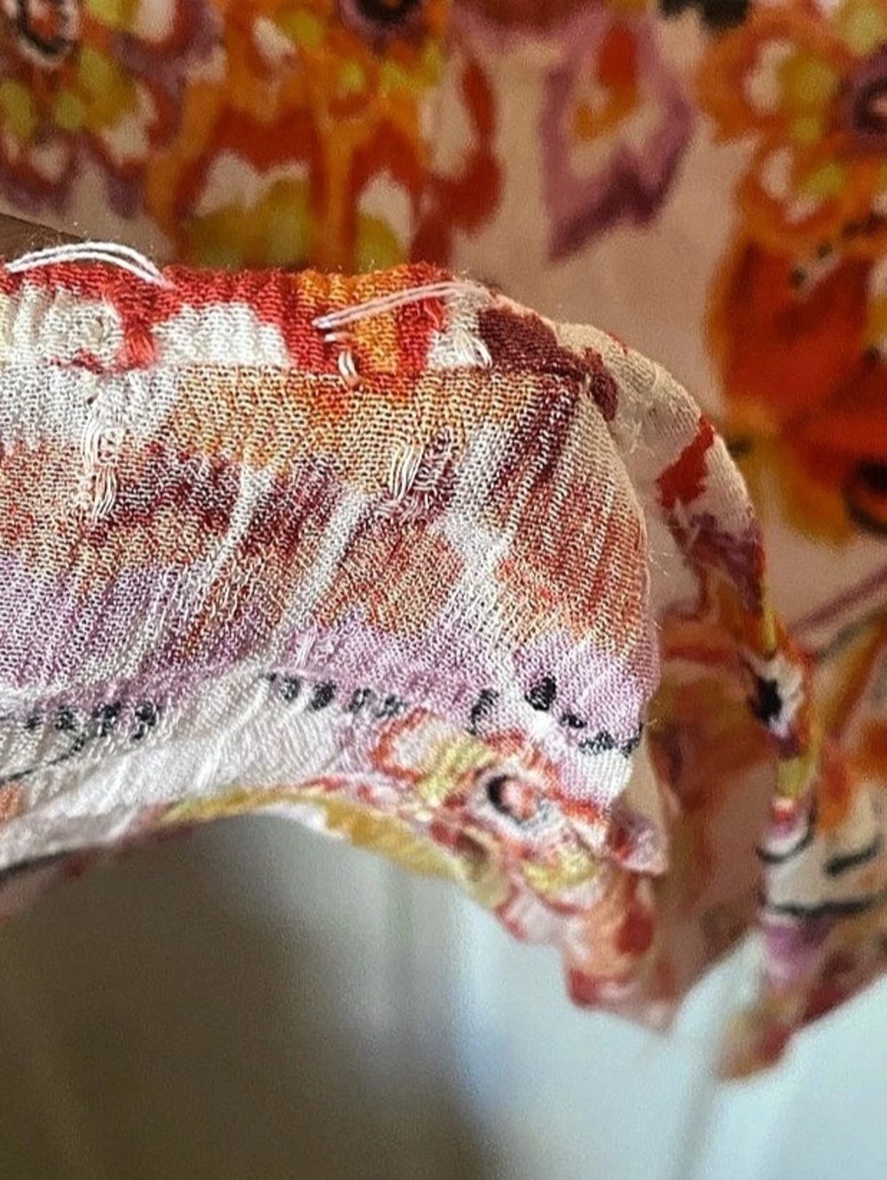 Nicole Miller Paisley pants in Pink & White Size Medium - Picture 5 of 5